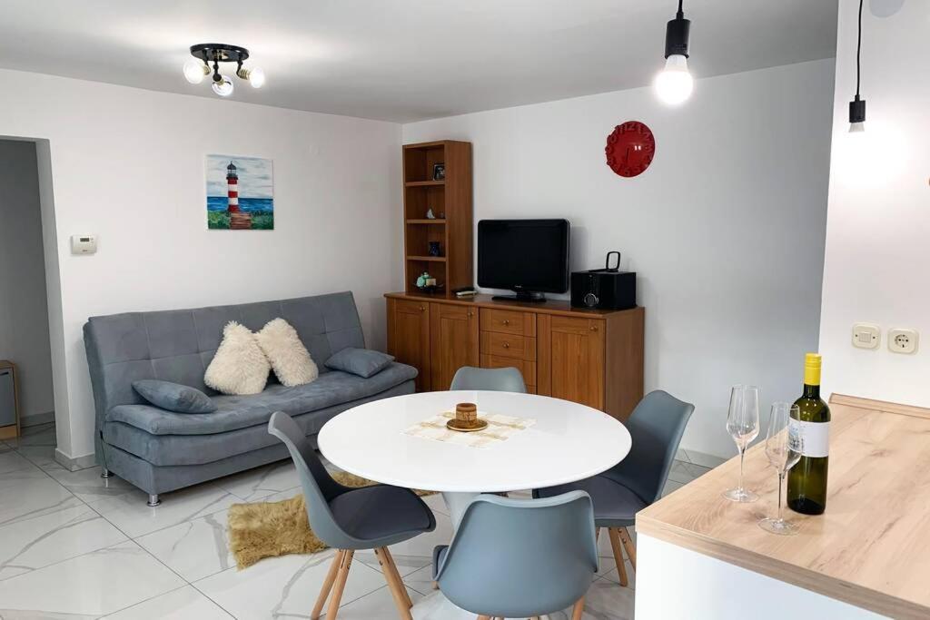 New Apartment Ema I Krk Town Eksteriør billede